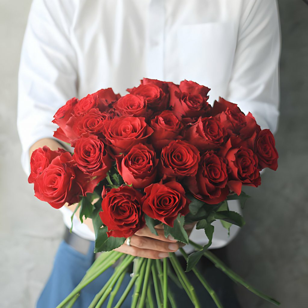 Red-Rose-Bouquet-Proposal