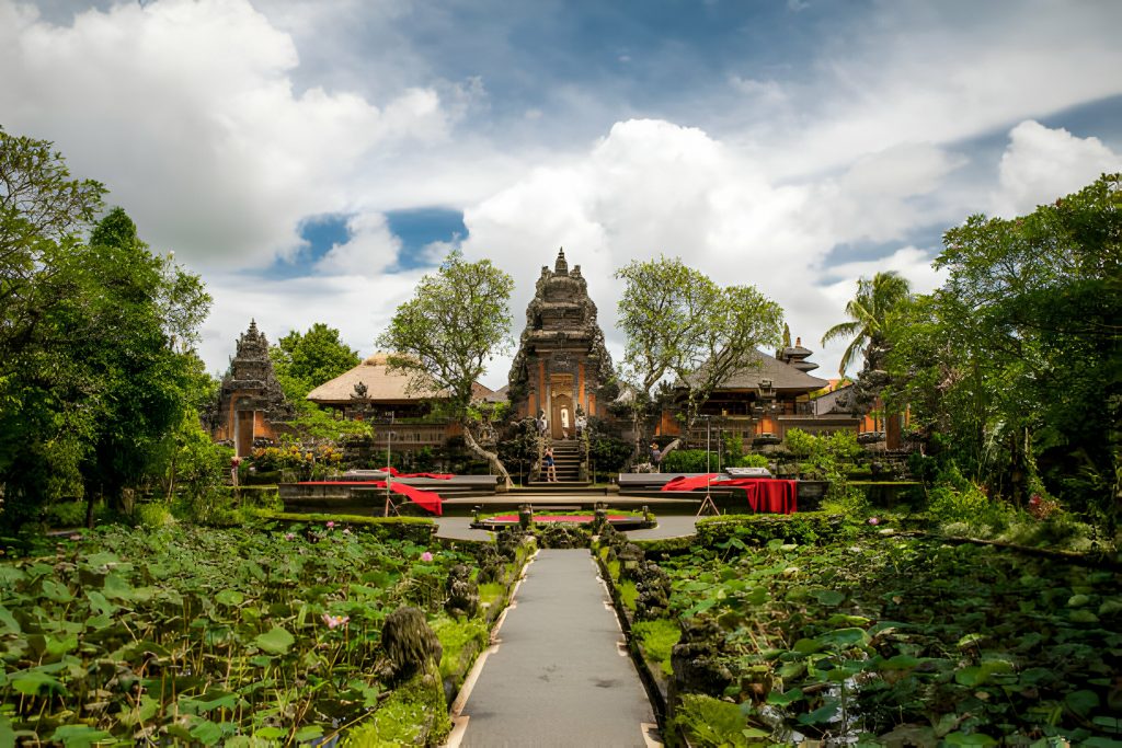 Saraswati-Temple-Ubud-Indonesia