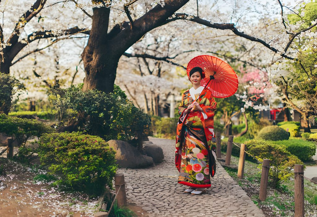 Asian-Woman-Kimono-Tourist-Japan