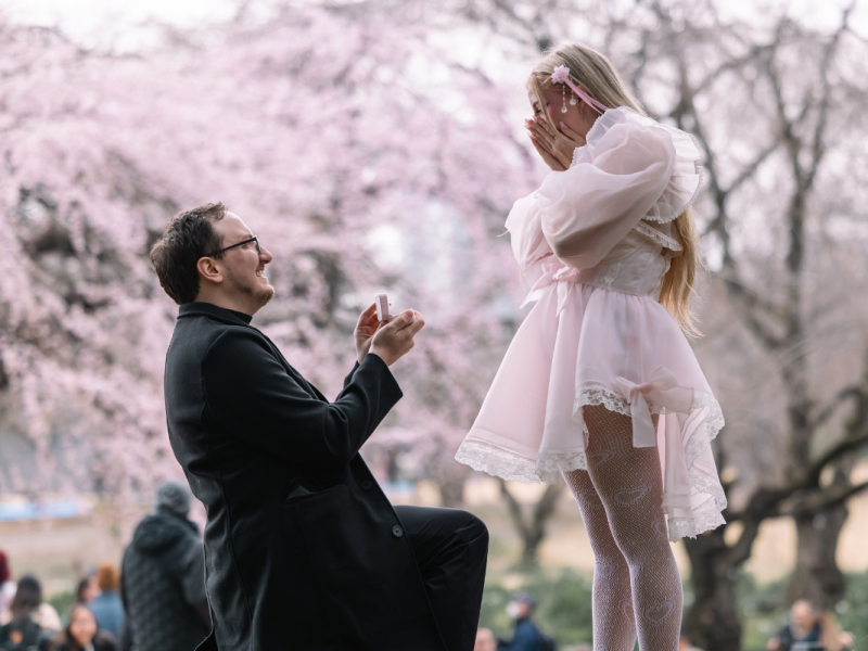 Love Is In The Air: Couple Photoshoot In Tokyo With Private Photographer