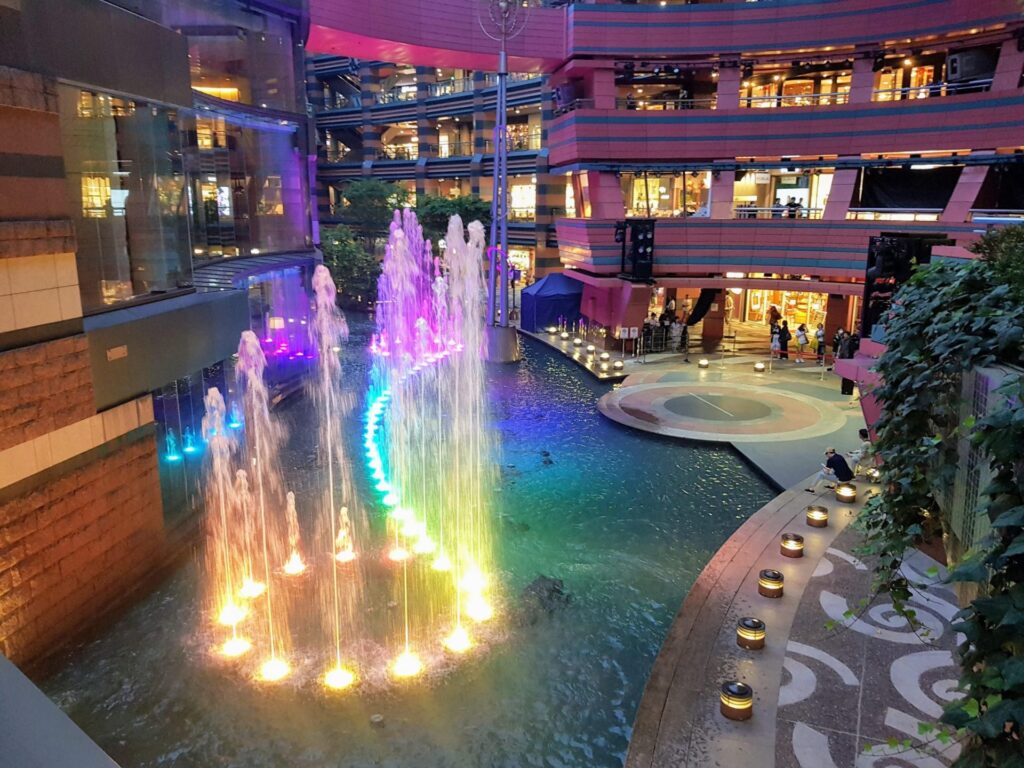Canal-City-Hakata-Fountain-Fukuoka-Japan