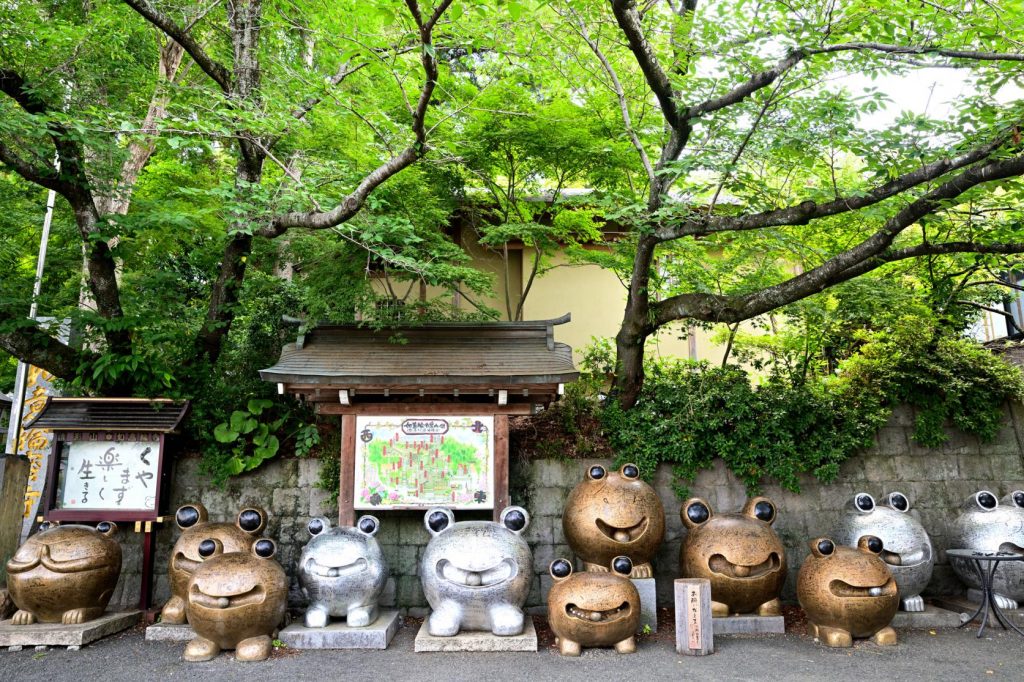 Nyoirinji-Temple-Frog-Fukuoka-Japan
