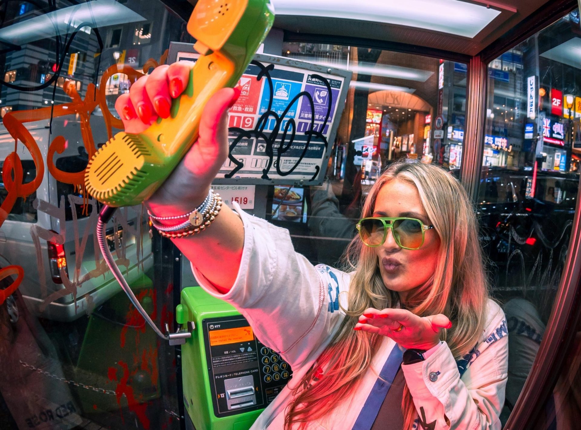 Best Tokyo Night Tours for Amazing Photos, Neon Streets and Local Atmosphere