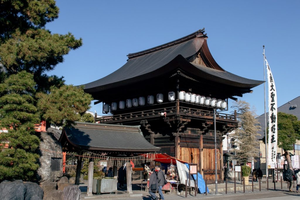 Takahata Fudoson Temple in Tokyo 13