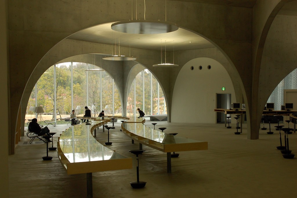 Tama Art University